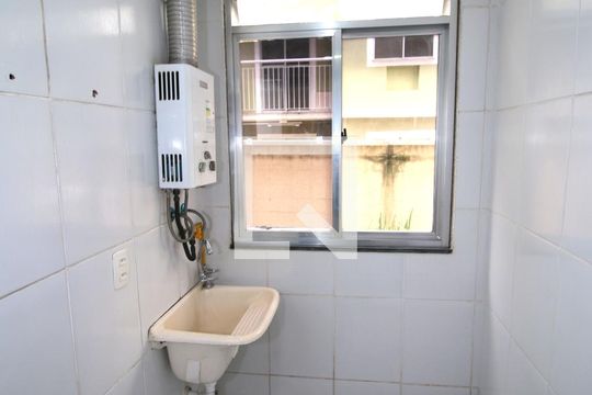 Área de Serviço de apartamento para alugar com 3 quartos, 57m² em Irajá, Rio de Janeiro