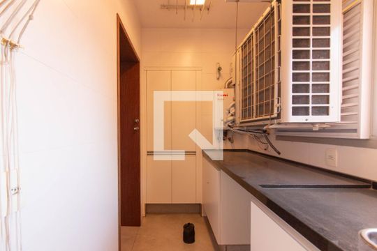 Área de Serviço de apartamento para alugar com 2 quartos, 90m² em Indianópolis, São Paulo