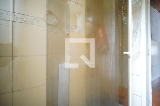 Banheiro Corredor de casa à venda com 1 quarto, 310m² em Jardim Carvalho, Porto Alegre