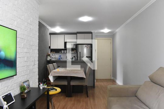Sala de apartamento para alugar com 2 quartos, 50m² em Santa Cândida, Curitiba
