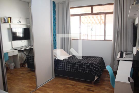 Quarto 2 de casa à venda com 3 quartos, 360m² em Inconfidentes, Contagem
