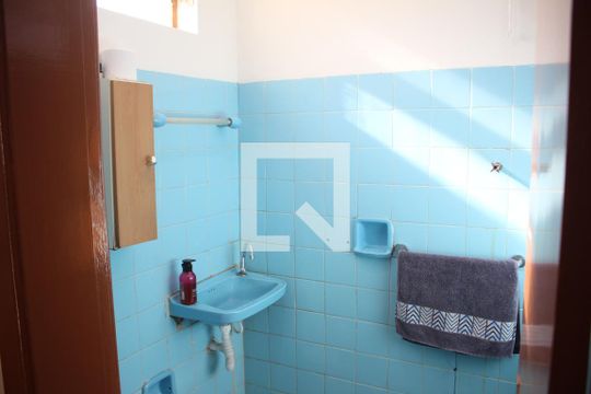 Banheiro de casa à venda com 3 quartos, 360m² em Inconfidentes, Contagem
