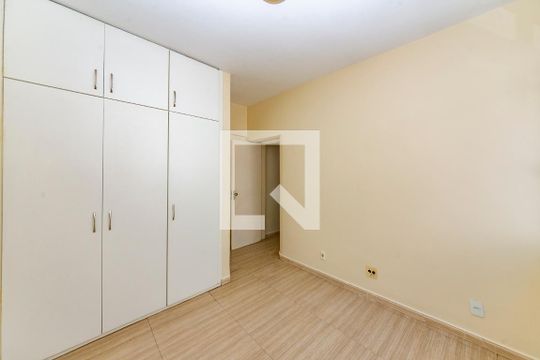 Quarto 1 de apartamento para alugar com 3 quartos, 75m² em Jardim America, Belo Horizonte