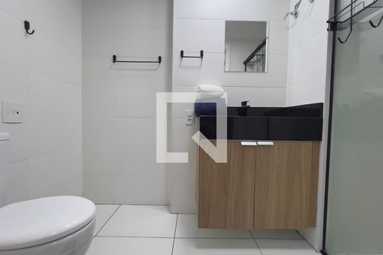 Banheiro de kitnet/studio à venda com 1 quarto, 26m² em Sumarezinho, São Paulo