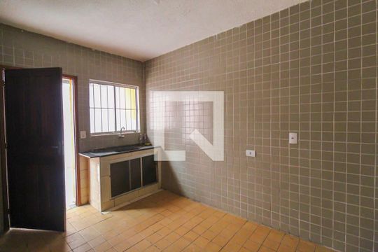 Cozinha de casa para alugar com 1 quarto, 34m² em Vila Antonieta, São Paulo