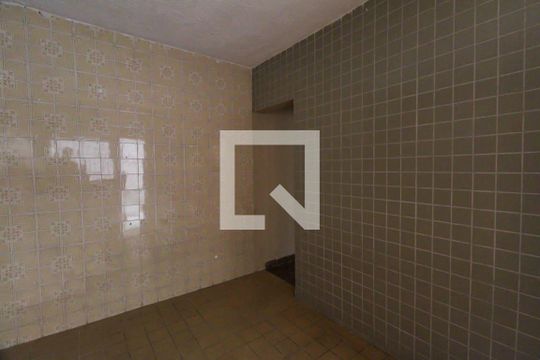 Cozinha de casa para alugar com 1 quarto, 34m² em Vila Antonieta, São Paulo