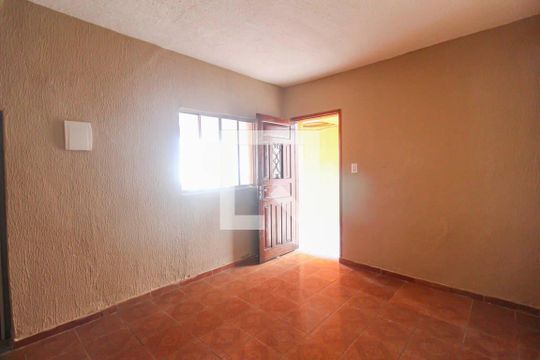 Sala de casa para alugar com 1 quarto, 34m² em Vila Antonieta, São Paulo