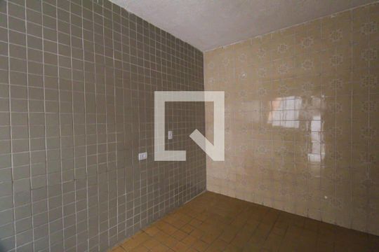Cozinha de casa para alugar com 1 quarto, 34m² em Vila Antonieta, São Paulo