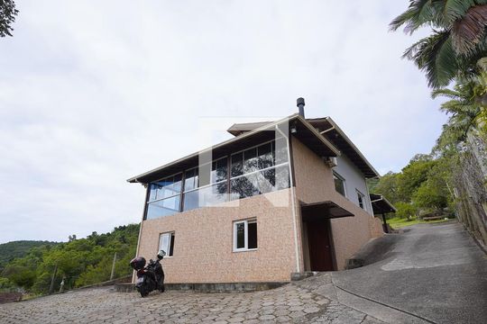 Fachada da Casa de casa para alugar com 3 quartos, 200m² em Ribeirão da Ilha, Florianópolis