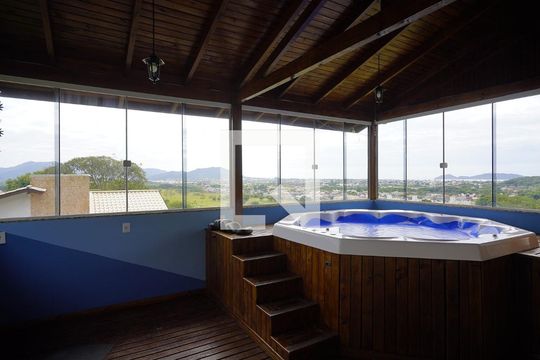 Área comum Jacuzzi de casa para alugar com 3 quartos, 200m² em Ribeirão da Ilha, Florianópolis