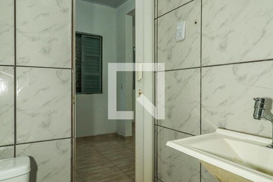 Banheiro da Suíte de casa à venda com 2 quartos, 120m² em Farrapos, Porto Alegre