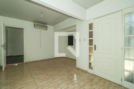 Sala de casa à venda com 2 quartos, 120m² em Farrapos, Porto Alegre