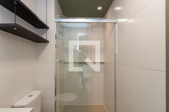 Banheiro de kitnet/studio à venda com 1 quarto, 29m² em Santo Amaro, São Paulo