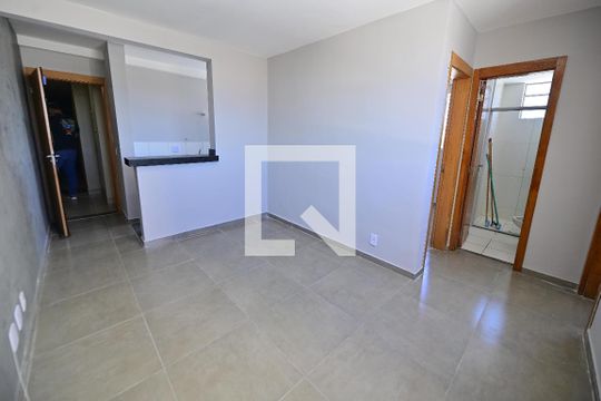 Sala de apartamento para alugar com 2 quartos, 45m² em Bairro Santa Rita, Goiânia