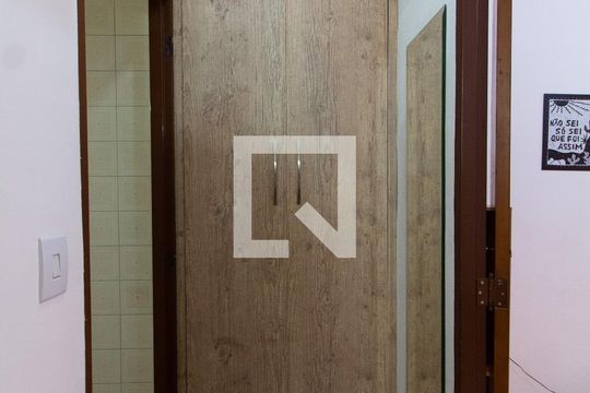 Corredor de apartamento para alugar com 1 quarto, 34m² em Vila Eliza, Campinas