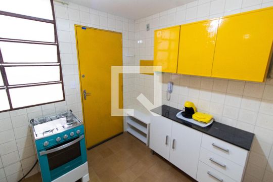Cozinha de apartamento para alugar com 1 quarto, 34m² em Vila Eliza, Campinas