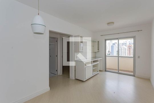 Apartamento para alugar com 2 quartos, 69m² em Aclimação, São Paulo