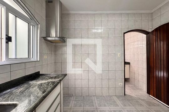 Cozinha de casa para alugar com 3 quartos, 165m² em Jardim Las Vegas, Santo André