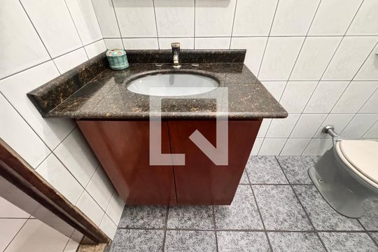 Banheiro de casa para alugar com 3 quartos, 165m² em Jardim Las Vegas, Santo André