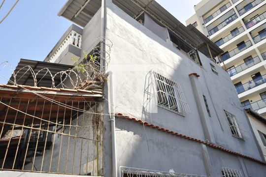 Fachada de casa à venda com 3 quartos, 165m² em Engenho de Dentro, Rio de Janeiro