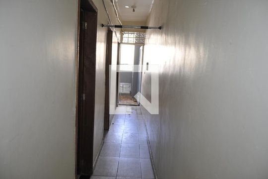 Corredor de casa à venda com 3 quartos, 165m² em Engenho de Dentro, Rio de Janeiro