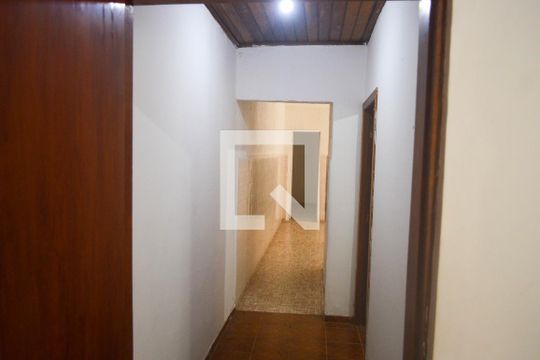 Corredor de casa para alugar com 3 quartos, 215m² em Cidade Mãe do Céu, São Paulo