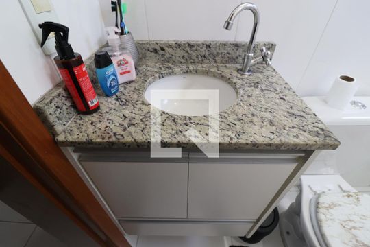 Banheiro de apartamento à venda com 2 quartos, 64m² em Casa Branca, Santo André