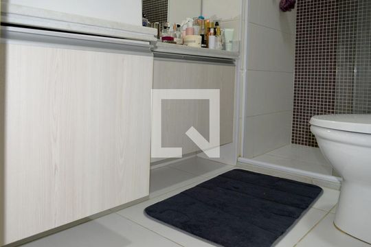 Banheiro da Suíte de apartamento para alugar com 1 quarto, 75m² em Pinheiros, São Paulo