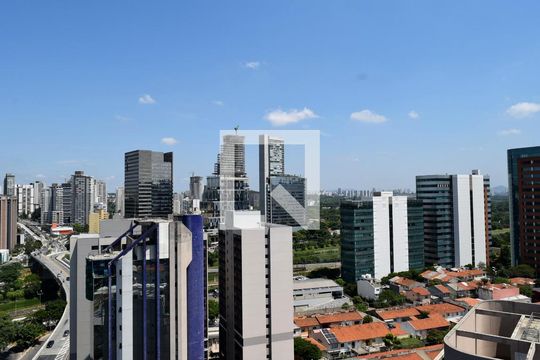 Vista da Piscina de apartamento para alugar com 1 quarto, 75m² em Pinheiros, São Paulo