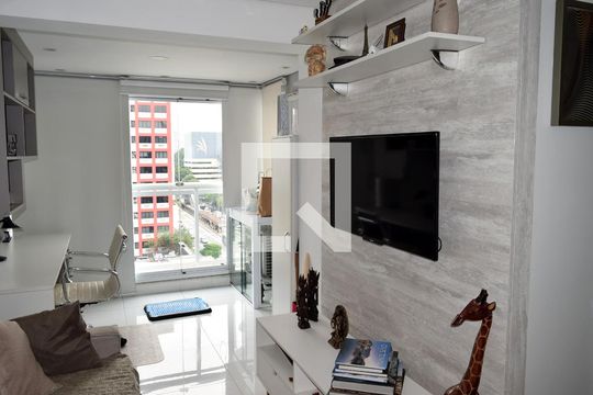 Sala de apartamento para alugar com 1 quarto, 75m² em Pinheiros, São Paulo