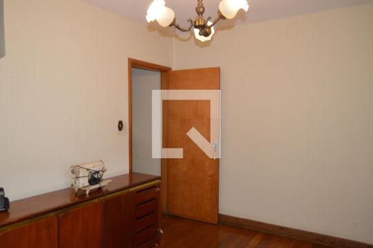 Sala de casa à venda com 4 quartos, 160m² em Ipiranga, São Paulo