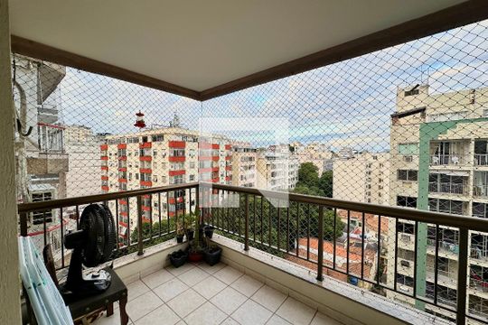 Varanda de apartamento para alugar com 2 quartos, 79m² em Catete, Rio de Janeiro