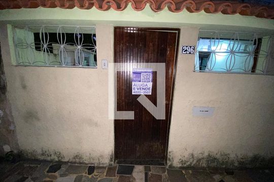 Plaquinha de casa à venda com 2 quartos, 200m² em Gardênia Azul, Rio de Janeiro