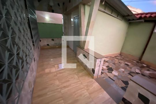 Quintal de casa à venda com 2 quartos, 200m² em Gardênia Azul, Rio de Janeiro