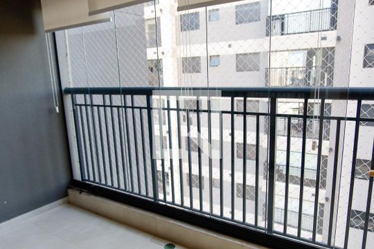 Sacada de apartamento à venda com 2 quartos, 62m² em Continental, Osasco