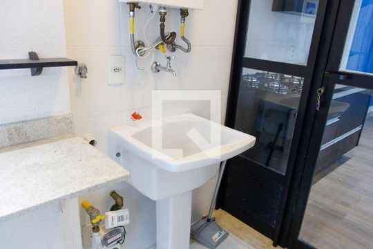 Área de Serviço de apartamento à venda com 2 quartos, 62m² em Continental, Osasco