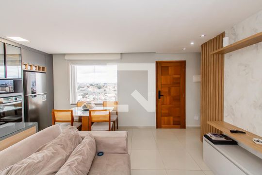 Sala de apartamento à venda com 2 quartos, 77m² em Cidade Líder, São Paulo