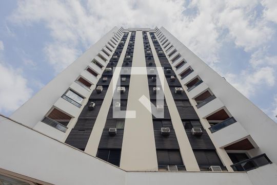 Fachada de apartamento para alugar com 2 quartos, 110m² em Pinheiros, São Paulo