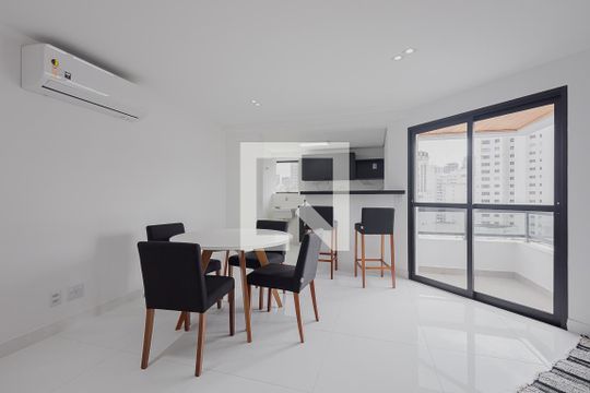Apartamento para alugar com 2 quartos, 110m² em Pinheiros, São Paulo