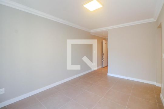 Sala de apartamento à venda com 2 quartos, 60m² em Jardim Carvalho, Porto Alegre