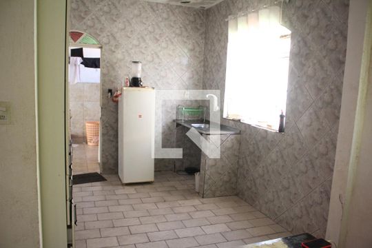 Cozinha de casa à venda com 3 quartos, 358m² em Milionários, Belo Horizonte