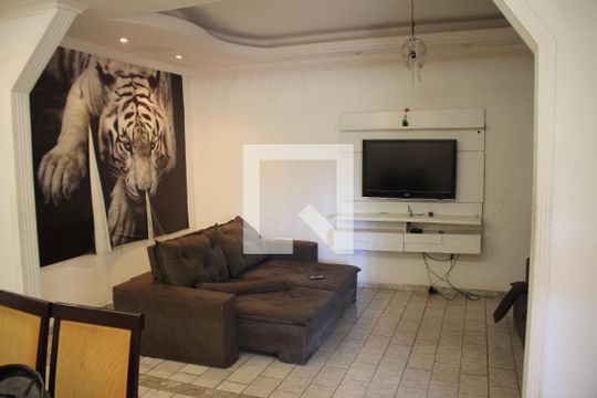 Sala de casa para alugar com 3 quartos, 358m² em Milionários, Belo Horizonte