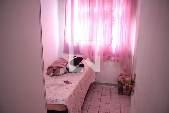 Quarto 1 de casa para alugar com 3 quartos, 358m² em Milionários, Belo Horizonte