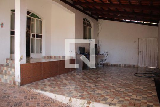 Quintal de casa à venda com 3 quartos, 358m² em Milionários, Belo Horizonte