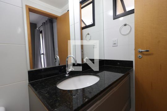 Banheiro de kitnet/studio para alugar com 1 quarto, 35m² em Nova Aliança, Ribeirão Preto