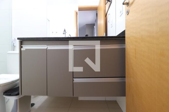Banheiro de kitnet/studio para alugar com 1 quarto, 35m² em Nova Aliança, Ribeirão Preto
