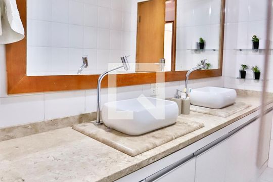 Banheiro de apartamento à venda com 3 quartos, 134m² em Parque da Mooca, São Paulo