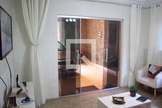 Sala de casa à venda com 4 quartos, 370m² em Pindorama, Belo Horizonte