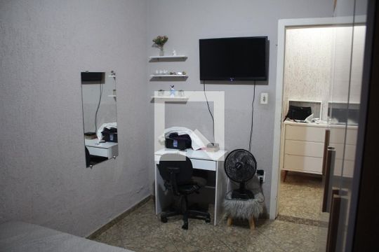 Quarto  de casa à venda com 4 quartos, 370m² em Pindorama, Belo Horizonte