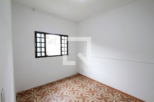 Quarto 1 de casa para alugar com 2 quartos, 65m² em Estoril, Belo Horizonte
